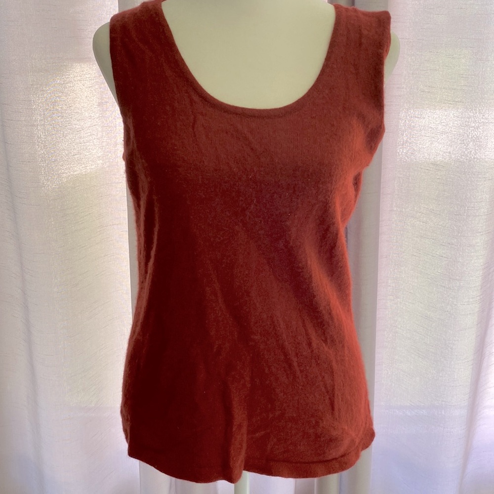 Neiman Marcus The Cashmere Collection Rust/Terracotta Vest Size XL